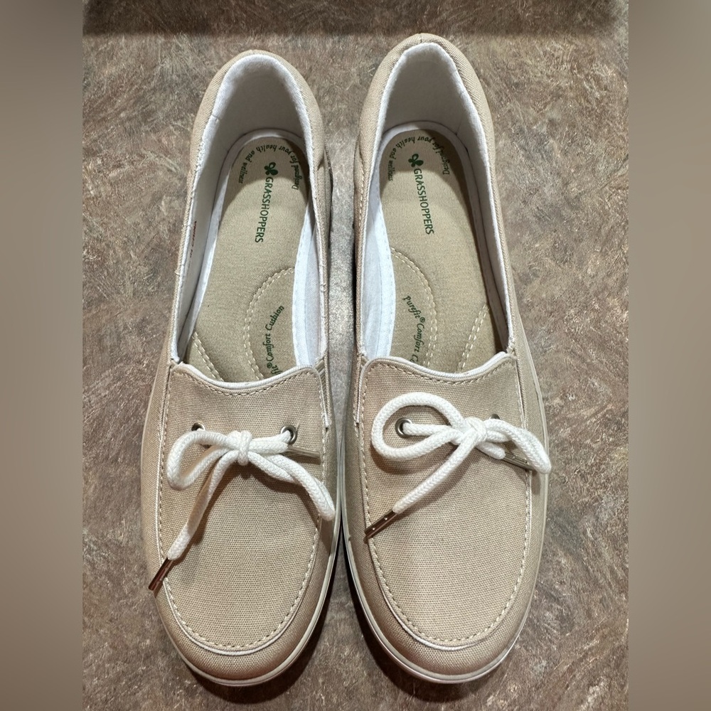 Grasshoppers slip ons size 8N